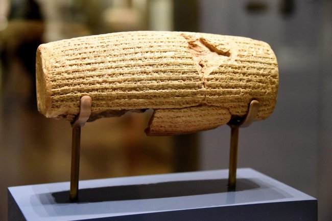 Human Rights, Civilisation and Power :The Cyrus Cylinder Question.